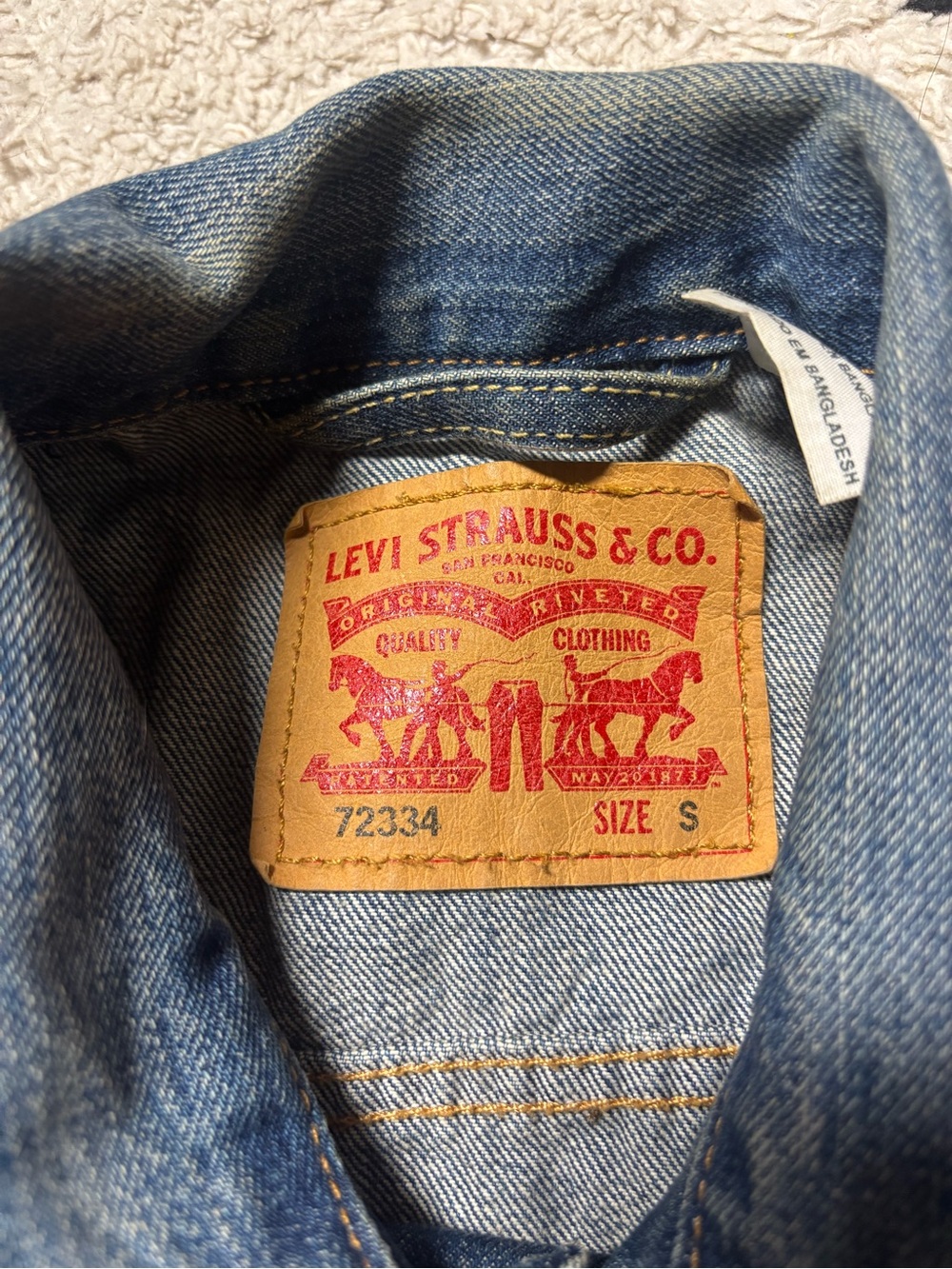 Levi’s Jacket - Picture 2 of 2